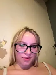 xoxokayy18 webcam model stream image