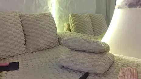 moniqque webcam model stream image