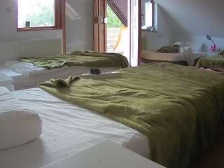 voyeurcam-julmodels-bed-2 webcam model stream image