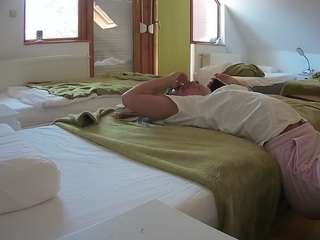 voyeurcam-julmodels-bed-2 webcam model stream image