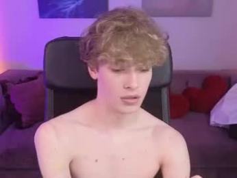 curly_twinkboy webcam model stream image