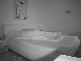 voyeurcam-julmodels-reallife-2 webcam model stream image