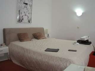 voyeurcam-julmodels-reallife-2 webcam model stream image