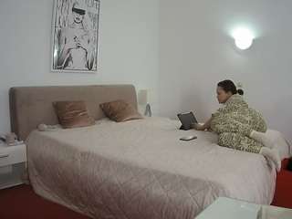 voyeurcam-julmodels-reallife-2 webcam model stream image