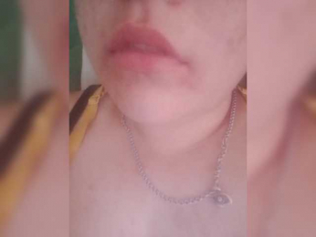 Mari-kis45 webcam model stream image