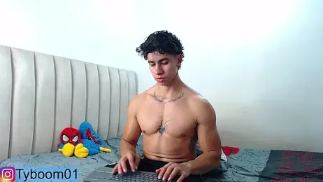TYLER_BOOM webcam model stream image