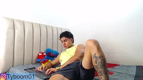 TYLER_BOOM webcam model stream image