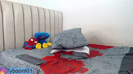 TYLER_BOOM webcam model stream image