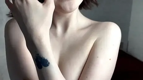 FakeLamb webcam model stream image