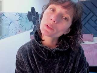 valery-more webcam model stream image