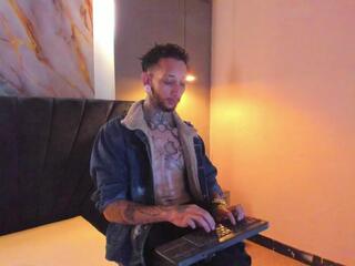 Maikol King webcam flirt4free model stream image