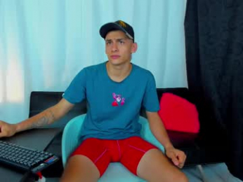 max_wild02 webcam model stream image