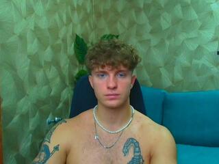 Levi Manning webcam model stream image