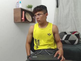Lucas Luxx webcam model stream image