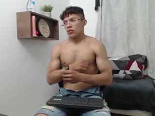 Lucas Luxx webcam model stream image