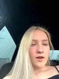 EmilyMood webcam model stream image