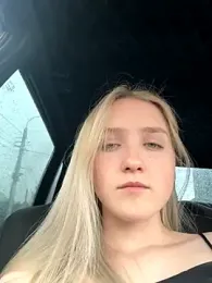 EmilyMood webcam model stream image