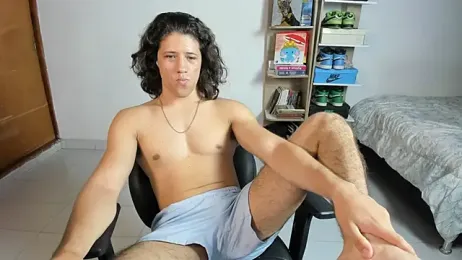 itstonnyX webcam stripchat model stream image