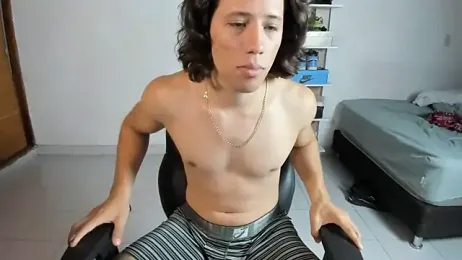 itstonnyX webcam stripchat model stream image