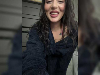 Kristalyy webcam bongacams model stream image