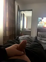 Aronn4 webcam stripchat model stream image