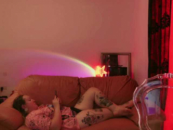 NylonQueen webcam bongacams model stream image