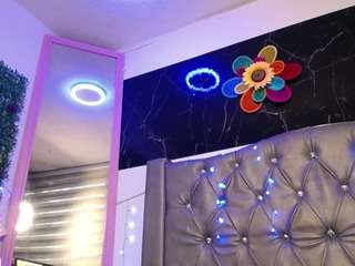 lila-gummy webcam model stream image