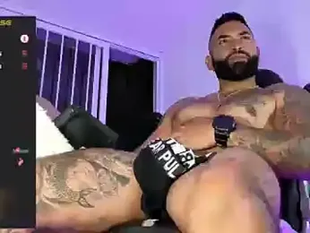 Max-prada webcam model stream image