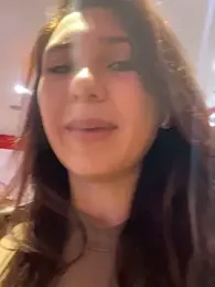QuitieLia webcam model stream image