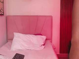 coral-lise webcam model stream image