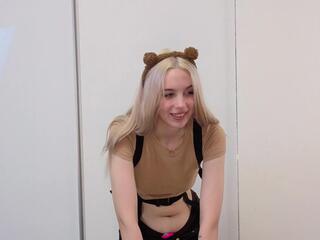 Kenya Tsuchiya webcam model stream image