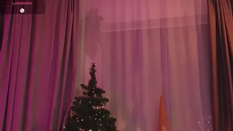 UrLittleVikky webcam model stream image