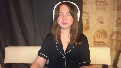 CorinnaTix webcam model stream image