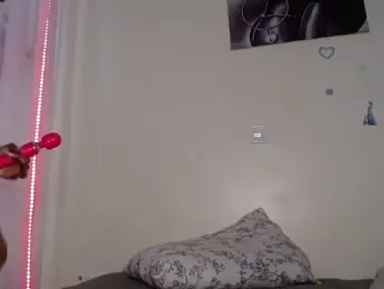 TeenieReeny webcam model stream image