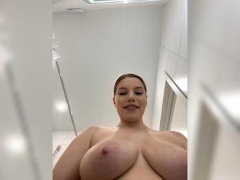 LYALYAtop webcam bongacams model stream image