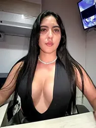 Sofia_Collins- webcam stripchat model stream image