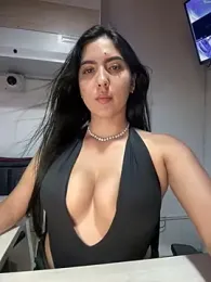 Sofia_Collins- webcam model stream image