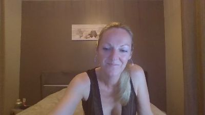 sisensuelle webcam model stream image