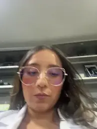 Kay_LustyWife webcam model stream image