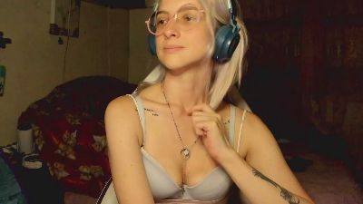 cata__s webcam model stream image