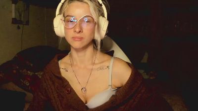 cata__s webcam model stream image