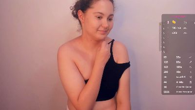 LeandraTews webcam model stream image
