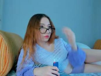 moon_flora webcam chaturbate model stream image