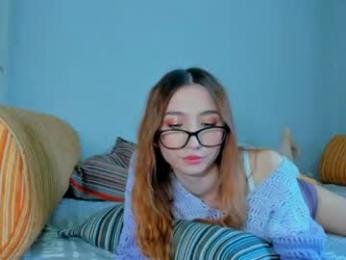moon_flora webcam model stream image