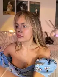 Kylie_Desire webcam model stream image