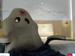 valirya-devote webcam model stream image
