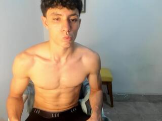 Enzo Slora webcam model stream image