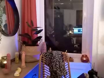frau_nina webcam model stream image