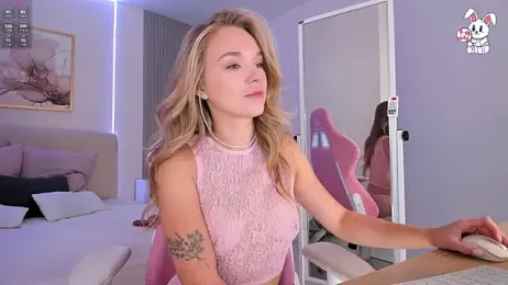 VirginChloe webcam model stream image