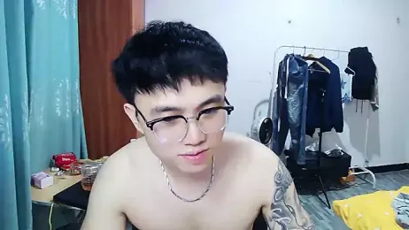 Azyrrgg webcam model stream image